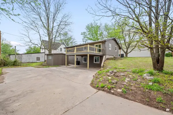 824 Ohio ST, Alma, KS 66401