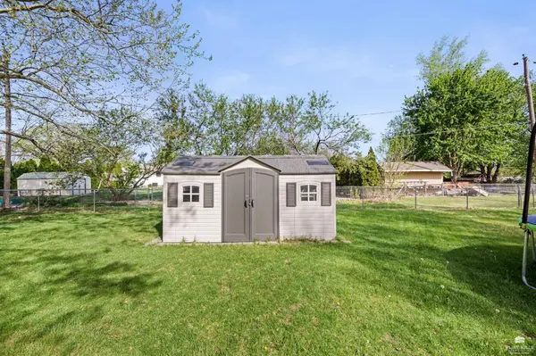 3010 James AVE, Manhattan, KS 66502