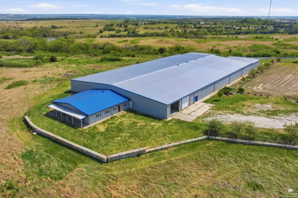 10465 Eliza's RD, St. George, KS 66535