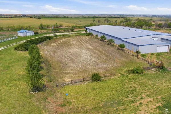 10465 Eliza's RD, St. George, KS 66535