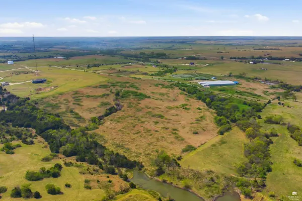 10465 Elizas RD, St. George, KS 66535