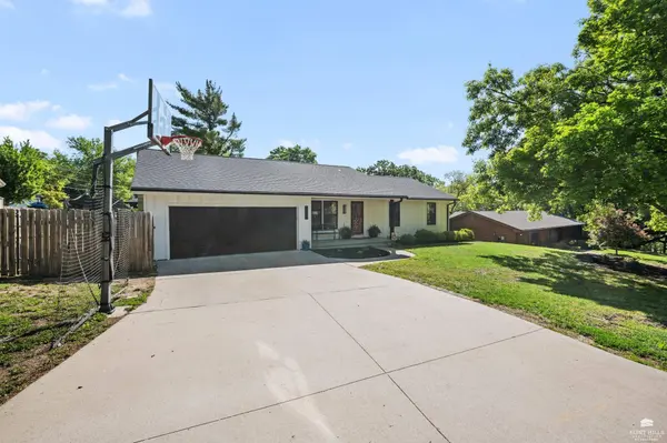 207 Carlisle TER, Manhattan, KS 66503