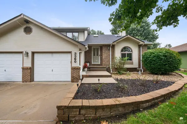 3360 Effingham DR, Manhattan, KS 66503