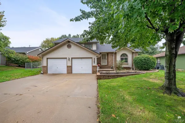 3360 Effingham DR, Manhattan, KS 66503