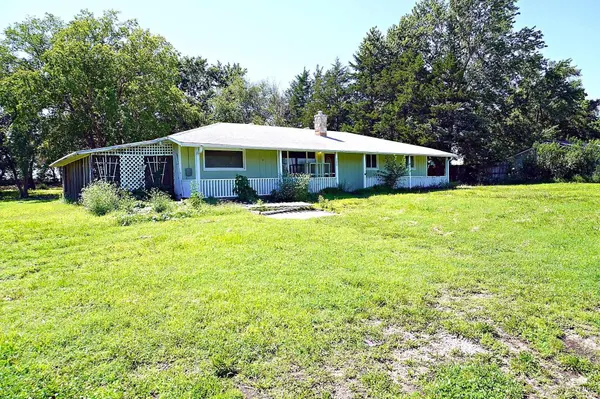 5290 Ashley RD, Wamego, KS 66547