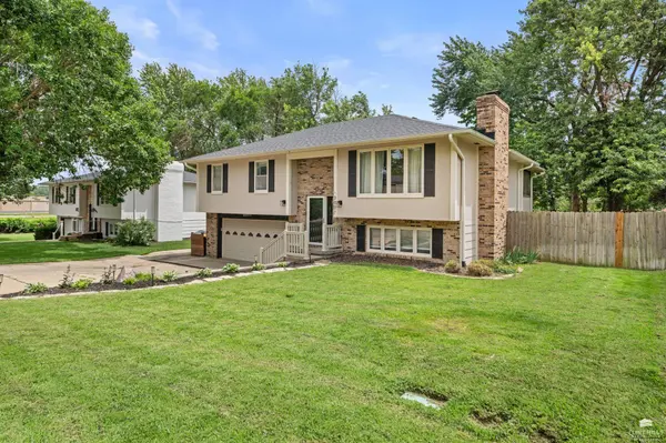 3007 Shaffer ST, Manhattan, KS 66503