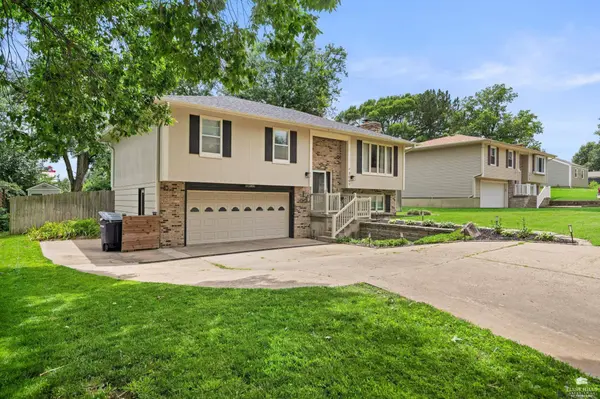 3007 Shaffer ST, Manhattan, KS 66503