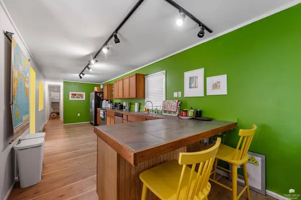2598 N Fork Canyon, Olsburg, KS 66520
