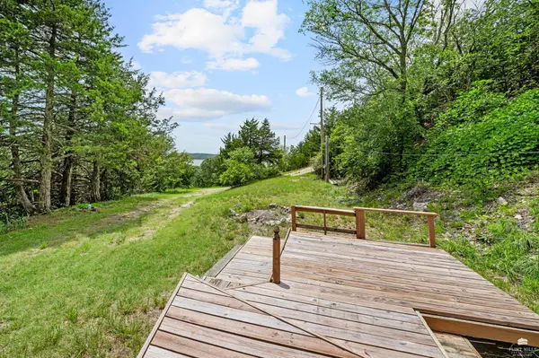 2602 N Fork Canyon, Olsburg, KS 66520