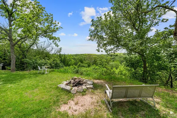 2598 N Fork Canyon, Olsburg, KS 66520