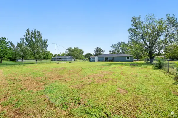 2417 Brookfield DR, Manhattan, KS 66503