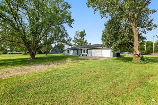 2417 Brookfield DR, Manhattan, KS 66503