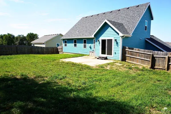 508 Fox Hollow RD, St. George, KS 66535