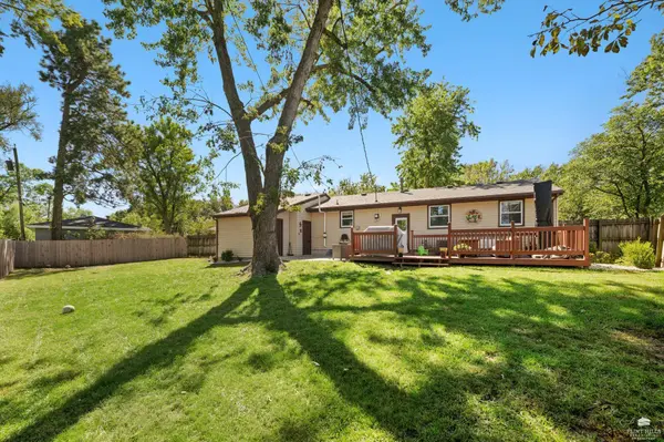 2508 Church CIR, Manhattan, KS 66502