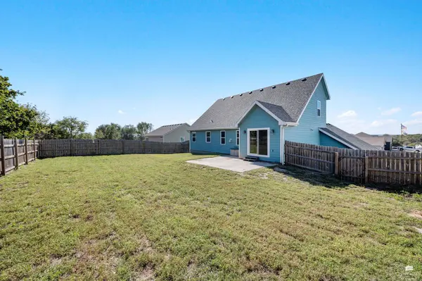 508 Fox Hollow RD, St. George, KS 66535