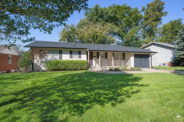 1829 Virginia DR, Manhattan, KS 66502