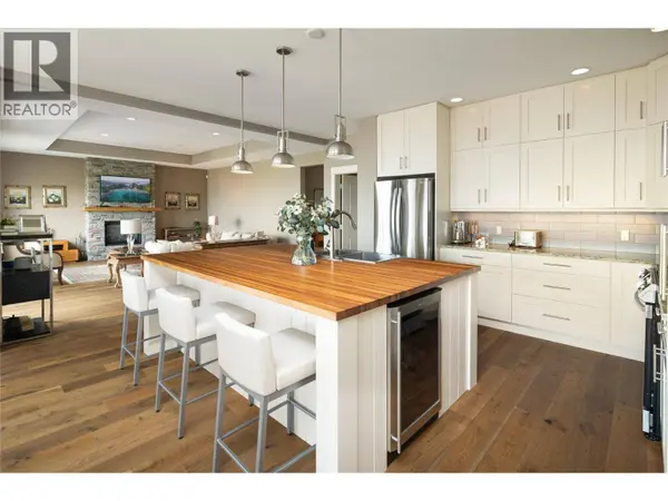 856 Hewetson Avenue, Kelowna, BC V1W5C9