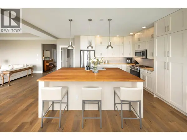856 Hewetson Avenue, Kelowna, BC V1W5C9