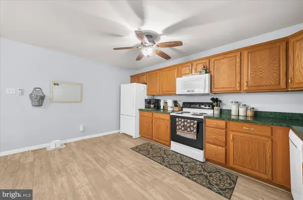 321 DOGWOOD ST, Bally, PA 19503