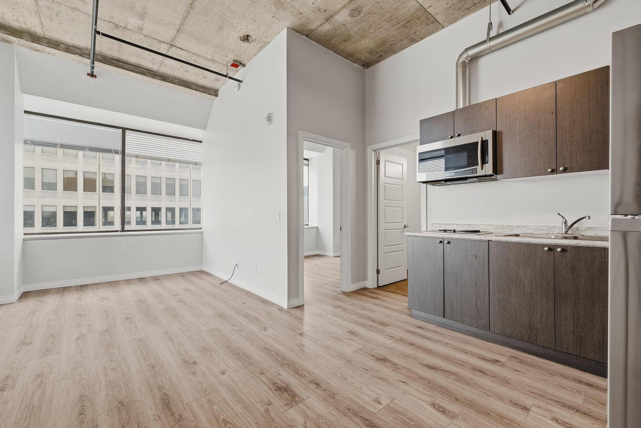 141 Ontario St N, Kitchener, ON N2H 4Y5