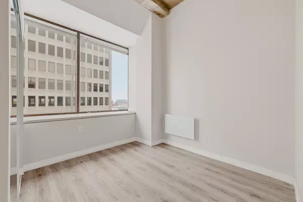 Kitchener, ON N2H 4Y5,141 Ontario St N