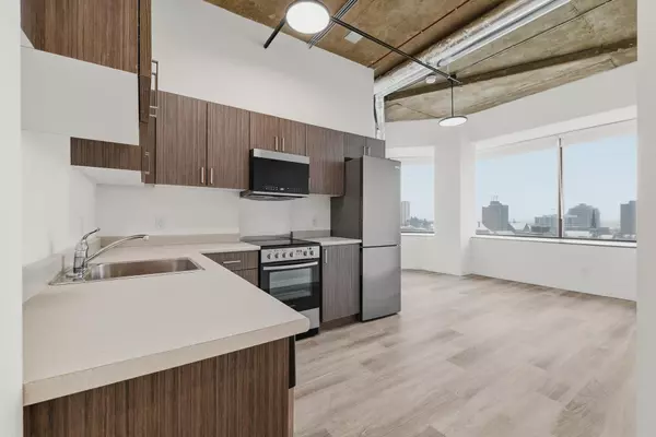 Kitchener, ON N2H 3W5,30 Duke St W