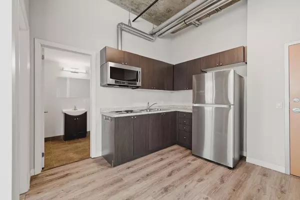 Kitchener, ON N2H 4Y5,141 Ontario St N