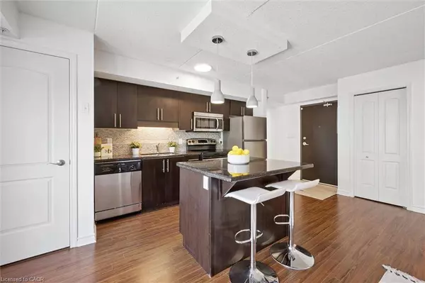 776 Laurelwood Drive #307, Waterloo, ON N2V 0A8