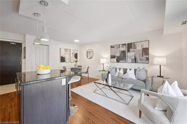 776 Laurelwood Drive #307, Waterloo, ON N2V 0A8