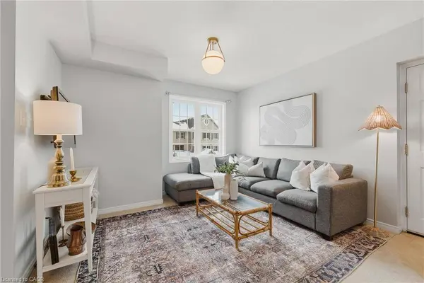 1460 Highland Road W #7K, Kitchener, ON N2N 0B7