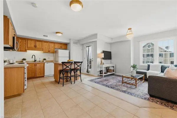 1460 Highland Road W #7K, Kitchener, ON N2N 0B7