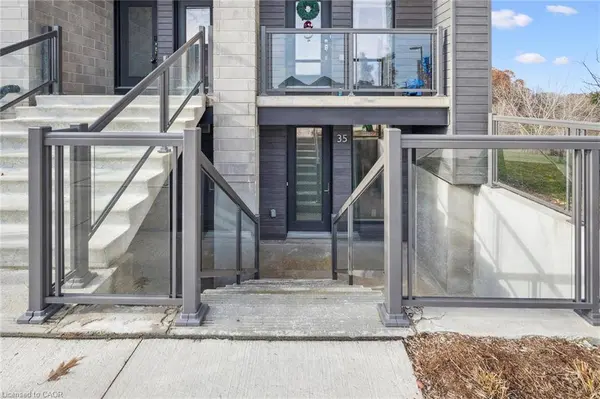 261 Woodbine Avenue #35, Kitchener, ON N2R 0S7