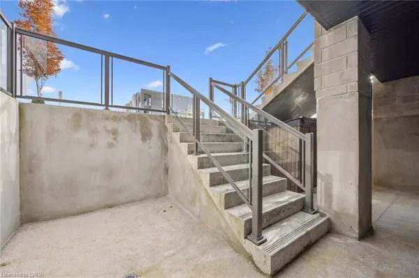 261 Woodbine Avenue #35, Kitchener, ON N2R 0S7