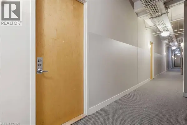 404 West KING ST West #212, Kitchener, ON N2G4Z9