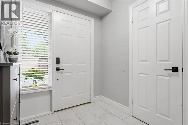 525 BEECHWOOD DR #27, Waterloo, ON N2T2G7