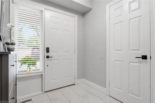 525 Beechwood Drive #27, Waterloo, ON N2T 2G7