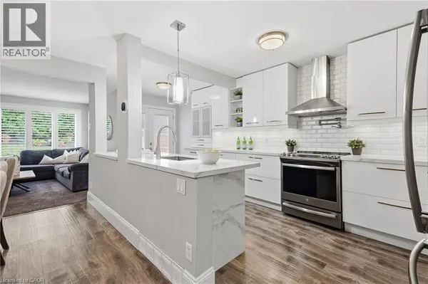 525 BEECHWOOD DR #27, Waterloo, ON N2T2G7