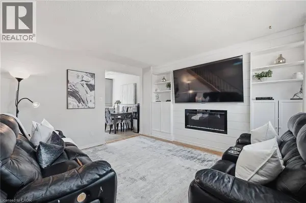 164 JANSEN AVE #11