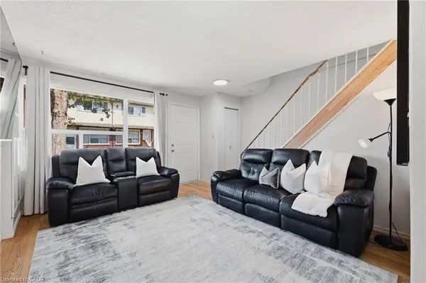 164 Jansen Avenue #11, Kitchener, ON N2A 2L7