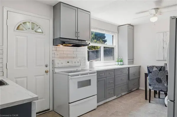 164 Jansen Avenue #11, Kitchener, ON N2A 2L7