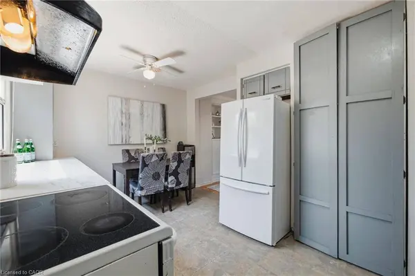 164 Jansen Avenue #11, Kitchener, ON N2A 2L7