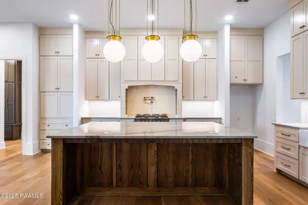 106 Trailing Oaks DR, Youngsville, LA 70592