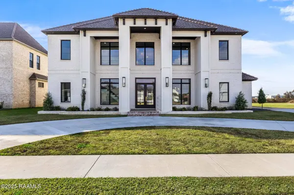 106 Trailing Oaks DR, Youngsville, LA 70592