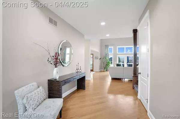 2665 INVITATIONAL Drive, Oakland Twp, MI 48363