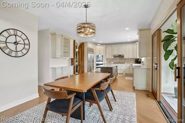 2665 INVITATIONAL Drive, Oakland Twp, MI 48363