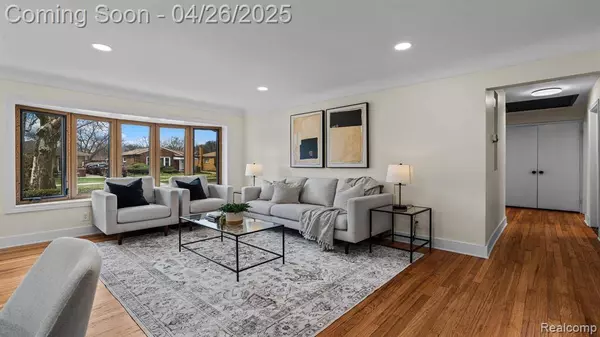 21840 KENOSHA Street, Oak Park, MI 48237