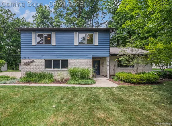 30542 Greenland Street, Livonia, MI 48154