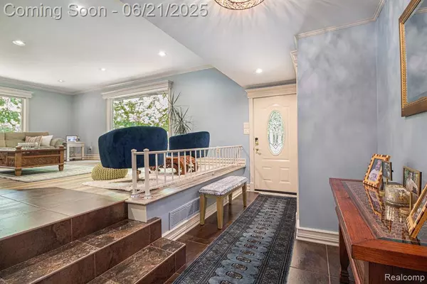 30542 Greenland Street, Livonia, MI 48154