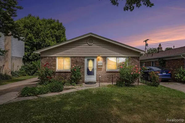 27336 Alger Boulevard, Madison Heights, MI 48071