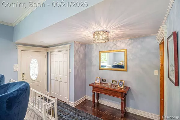 30542 Greenland Street, Livonia, MI 48154